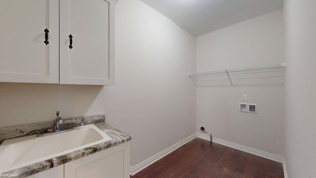 15300 Eton Pointe Drive, Clinton Twp, MI 48035