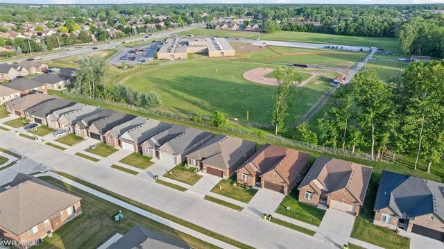 15300 Eton Pointe Drive, Clinton Twp, MI 48035