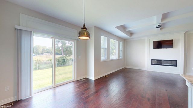 15300 Eton Pointe Drive, Clinton Twp, MI 48035