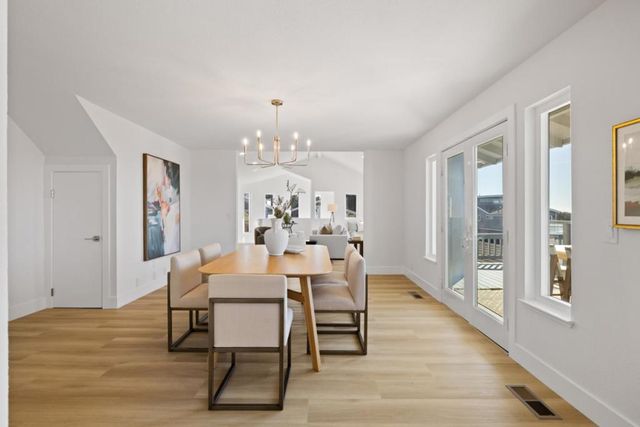 211 Washington Boulevard, Half Moon Bay, CA 94019