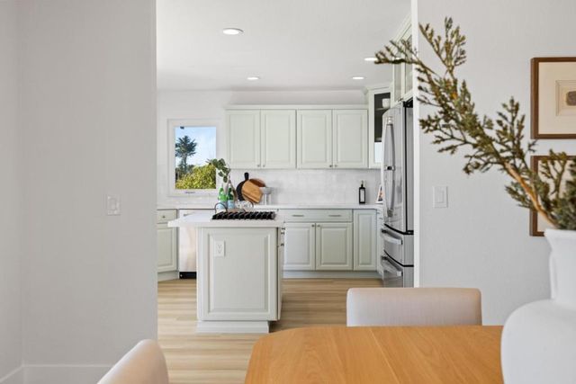 211 Washington Boulevard, Half Moon Bay, CA 94019