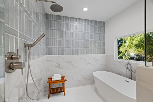 211 Washington Boulevard, Half Moon Bay, CA 94019