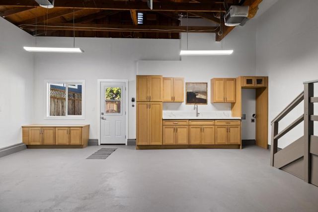 211 Washington Boulevard, Half Moon Bay, CA 94019