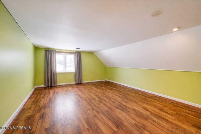6 Hillcrest Road, Manalapan, NJ 07726