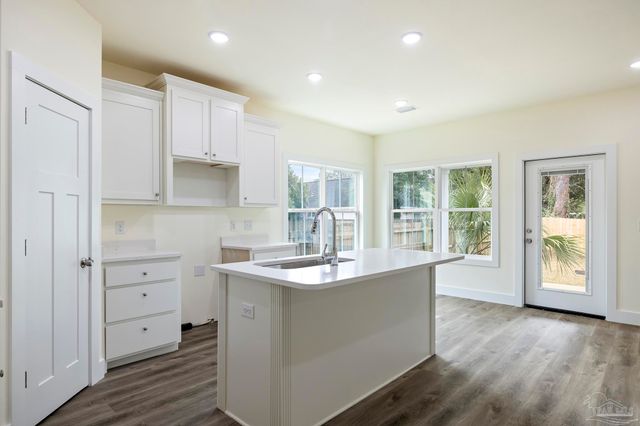 1913 W Chase St, Pensacola, FL 32502