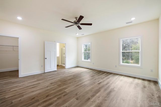 1913 W Chase St, Pensacola, FL 32502