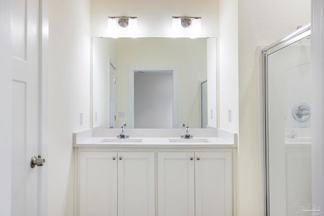 1913 W Chase St, Pensacola, FL 32502