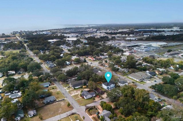 1913 W Chase St, Pensacola, FL 32502