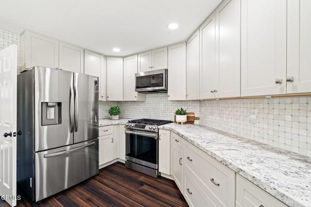 12157 London Grove Court, Moorpark, CA 93021