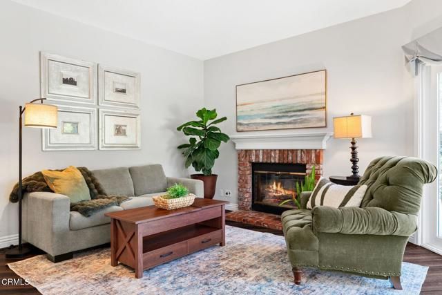 12157 London Grove Court, Moorpark, CA 93021