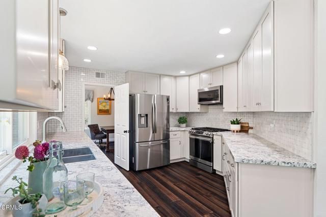 12157 London Grove Court, Moorpark, CA 93021