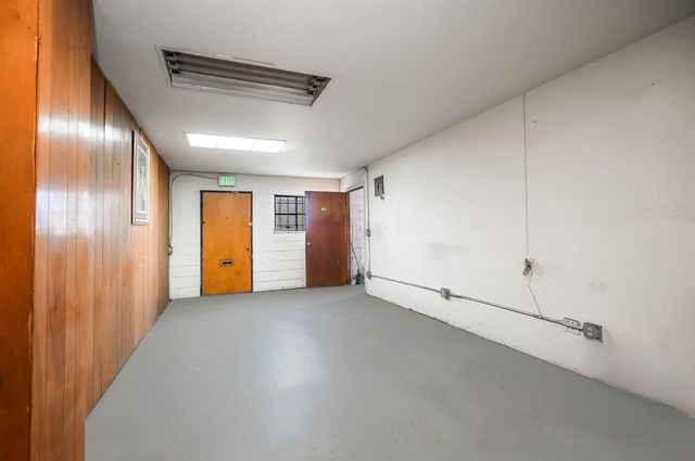 954 86Th Ave, Oakland, CA 94621