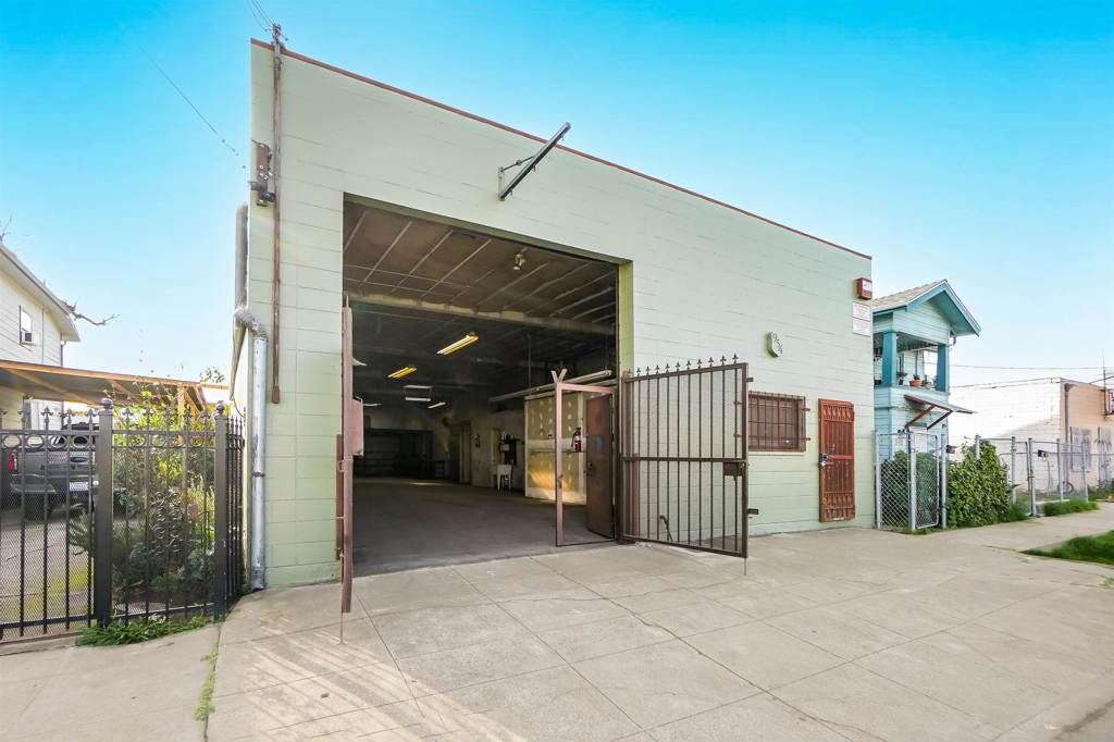 954 86Th Ave, Oakland, CA 94621