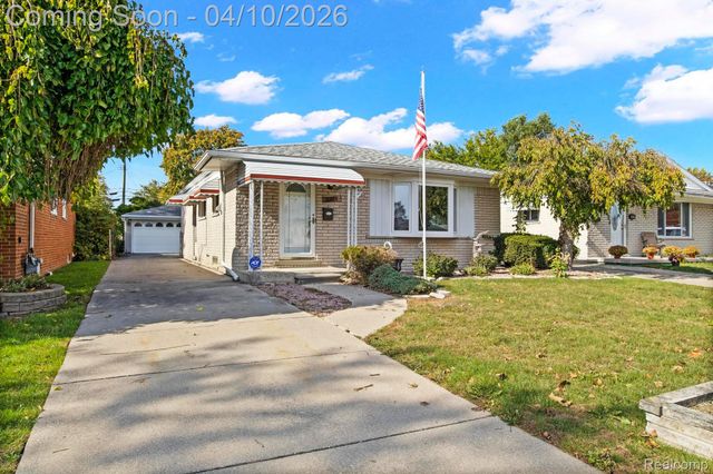 6171 Kingsbury Street, Dearborn Heights, MI 48127