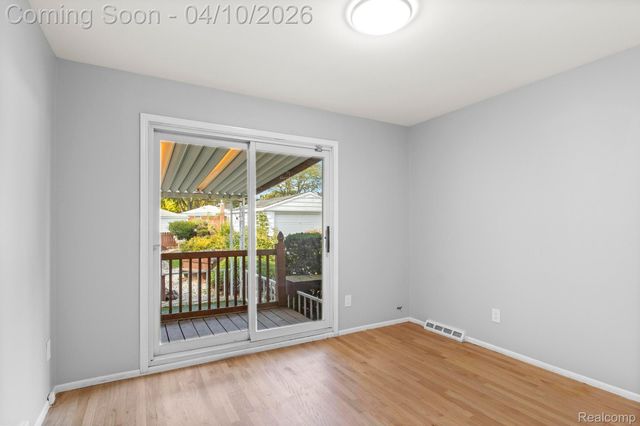 6171 Kingsbury Street, Dearborn Heights, MI 48127