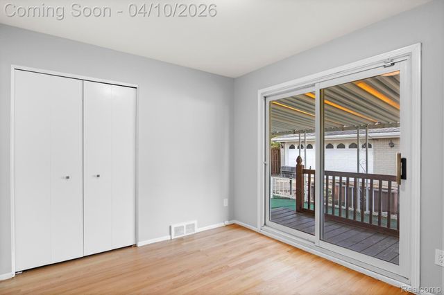 6171 Kingsbury Street, Dearborn Heights, MI 48127