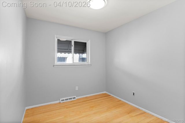 6171 Kingsbury Street, Dearborn Heights, MI 48127