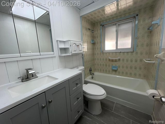 6171 Kingsbury Street, Dearborn Heights, MI 48127