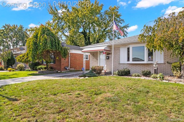 6171 Kingsbury Street, Dearborn Heights, MI 48127