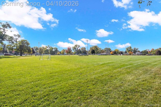 6171 Kingsbury Street, Dearborn Heights, MI 48127