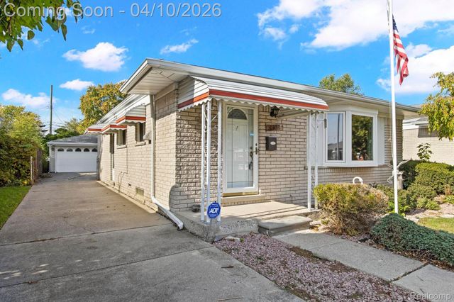 6171 Kingsbury Street, Dearborn Heights, MI 48127