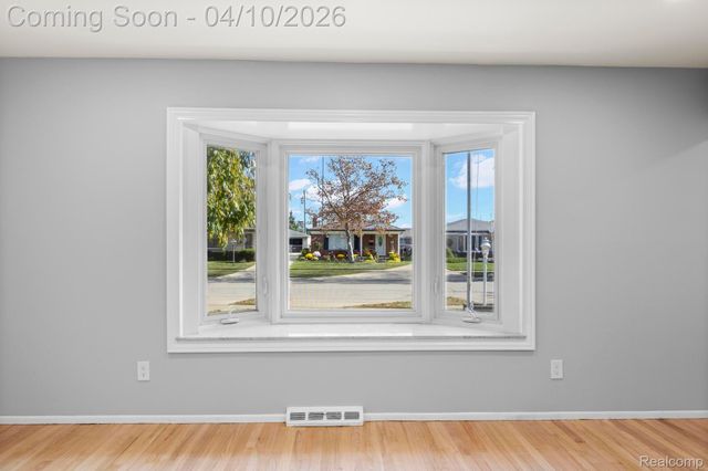 6171 Kingsbury Street, Dearborn Heights, MI 48127