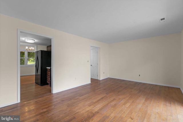700 CAMP MEADE RD, Linthicum Heights, MD 21090