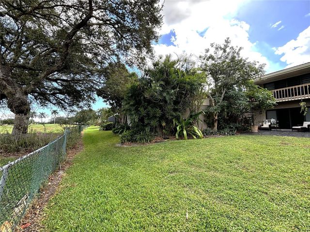 2001 S Saint Andrews Rd 121, Hollywood, FL 33021