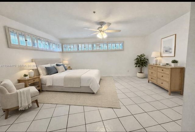 2001 S Saint Andrews Rd 121, Hollywood, FL 33021