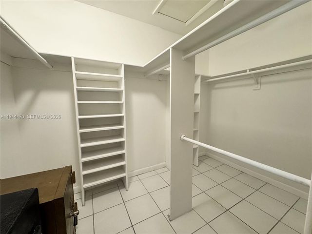 2001 S Saint Andrews Rd 121, Hollywood, FL 33021