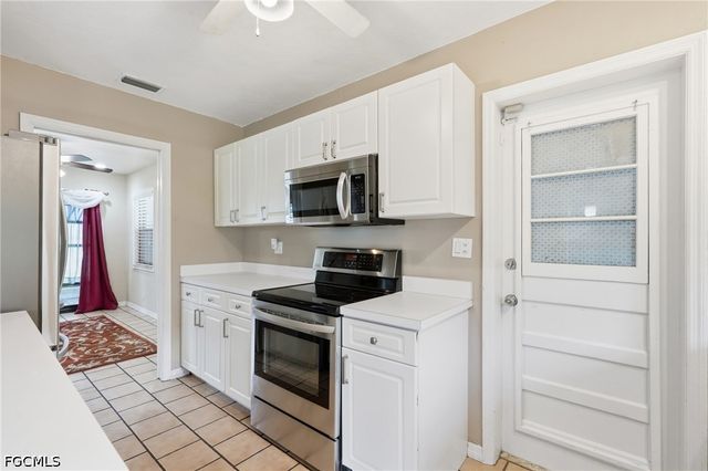 1421 Olmeda WAY, Fort Myers, FL 33901