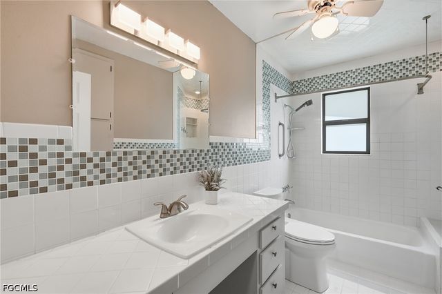 1421 Olmeda WAY, Fort Myers, FL 33901