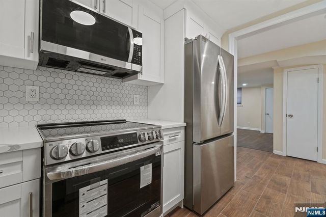 234 Columbia Avenue 19, Fort Lee, NJ 07024