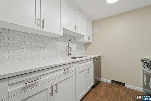 234 Columbia Avenue 19, Fort Lee, NJ 07024