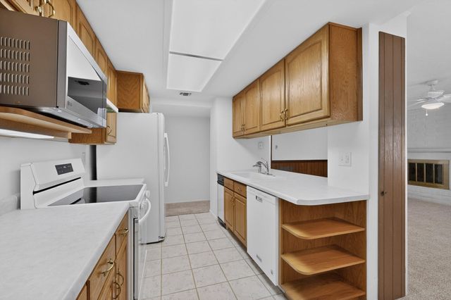 9605 Dona Marguerita Avenue NE, Albuquerque, NM 87111