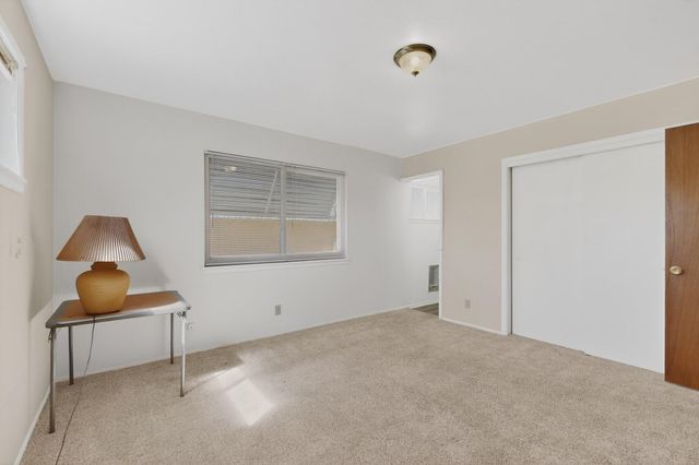 9605 Dona Marguerita Avenue NE, Albuquerque, NM 87111