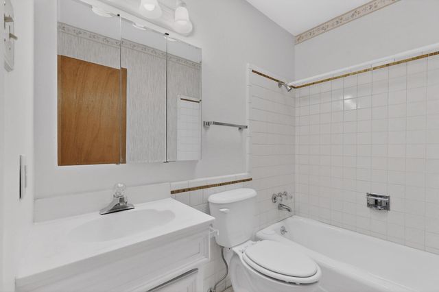 9605 Dona Marguerita Avenue NE, Albuquerque, NM 87111