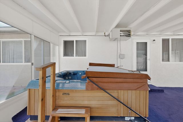 9605 Dona Marguerita Avenue NE, Albuquerque, NM 87111