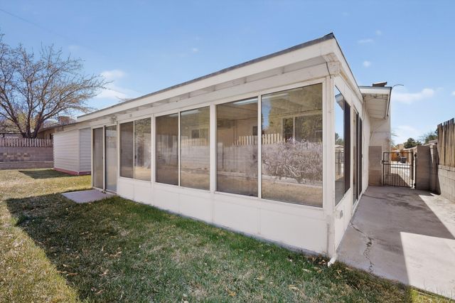 9605 Dona Marguerita Avenue NE, Albuquerque, NM 87111