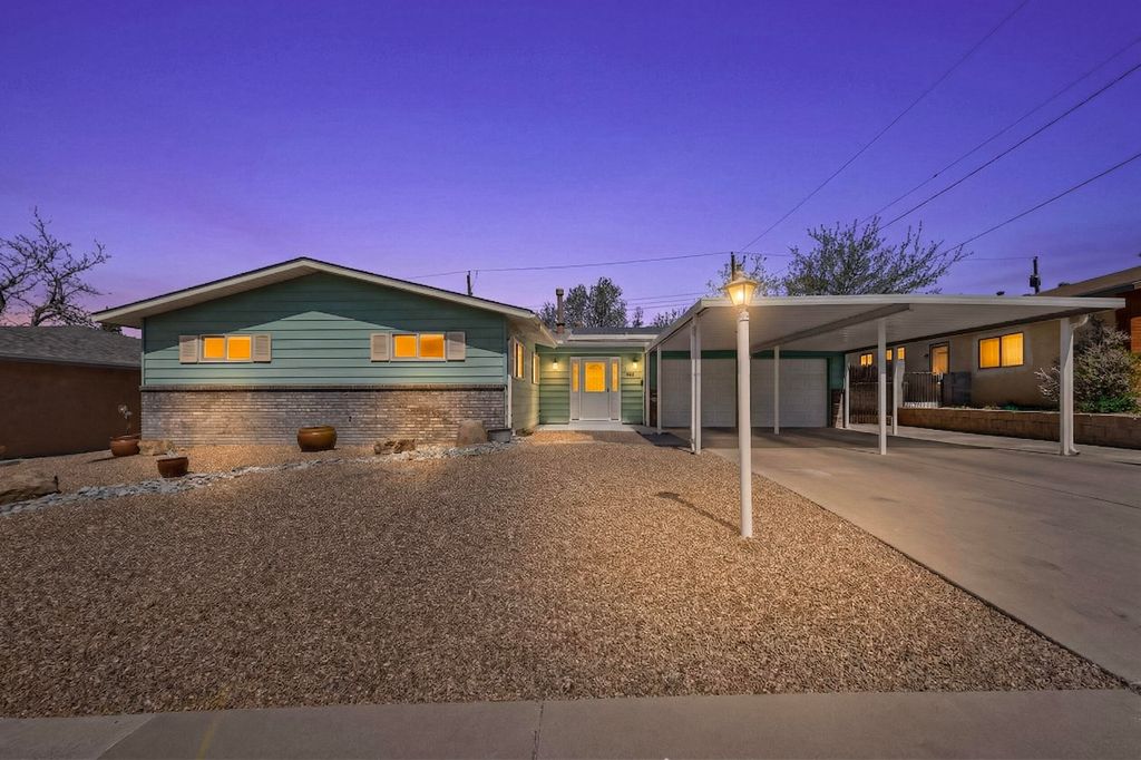 9605 Dona Marguerita Avenue NE, Albuquerque, NM 87111