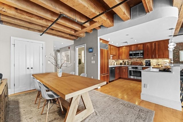 36 Commercial Wharf 2, Boston, MA 02110