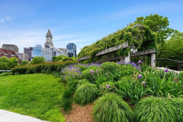 36 Commercial Wharf 2, Boston, MA 02110