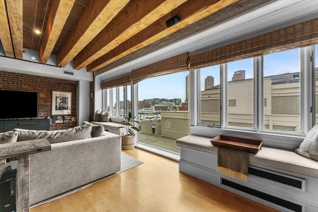 36 Commercial Wharf 2, Boston, MA 02110