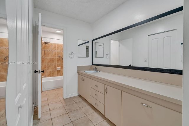 2950 NW 106th Avenue 7, Sunrise, FL 33322