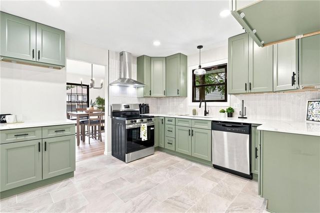 838 NW 69 th Place, Kansas City, MO 64118