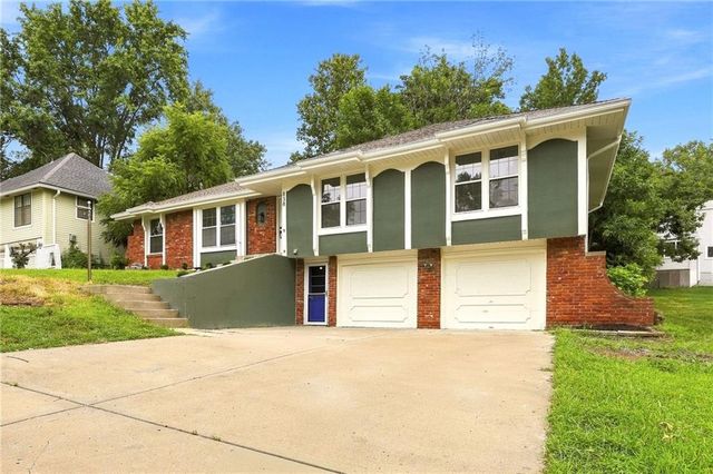 838 NW 69 th Place, Kansas City, MO 64118