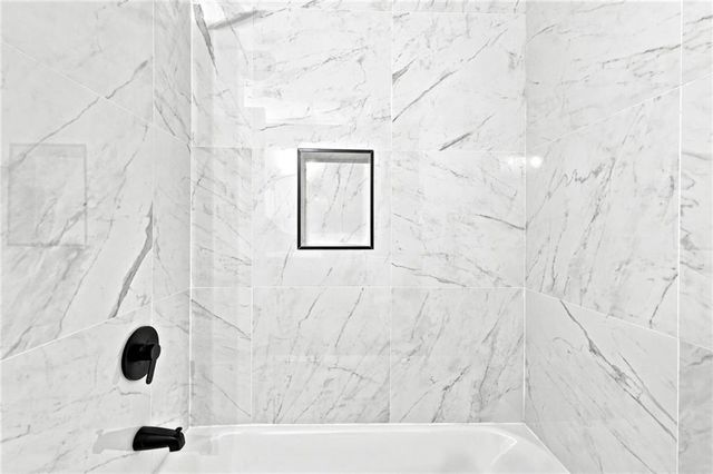 838 NW 69 th Place, Kansas City, MO 64118