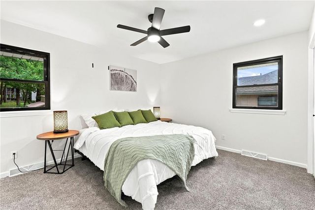 838 NW 69 th Place, Kansas City, MO 64118