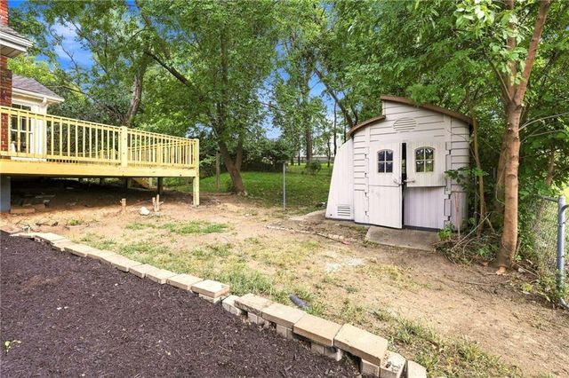 838 NW 69 th Place, Kansas City, MO 64118