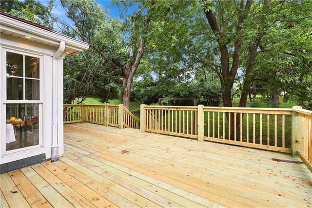 838 NW 69 th Place, Kansas City, MO 64118